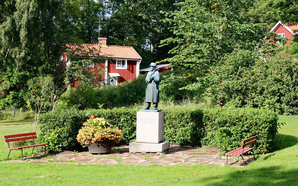 Statyn föreställande Döderhultarn.