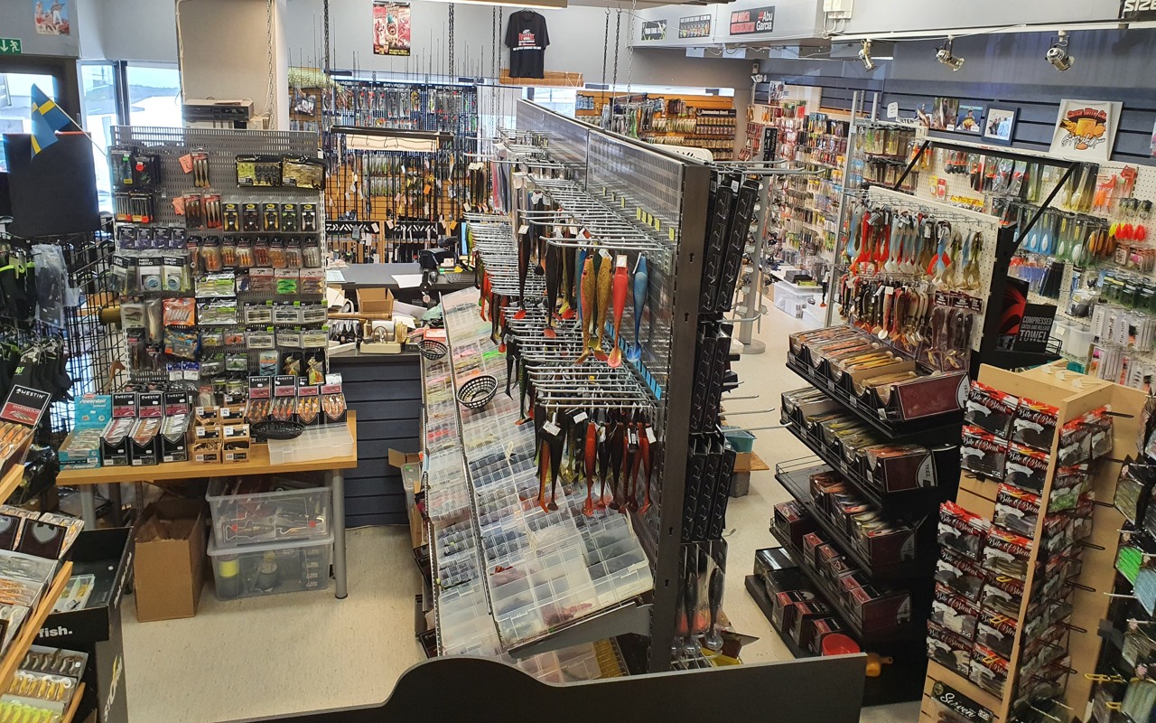 Inne i sportfiskebutiken Hobby&Fiske i Oskarshamn