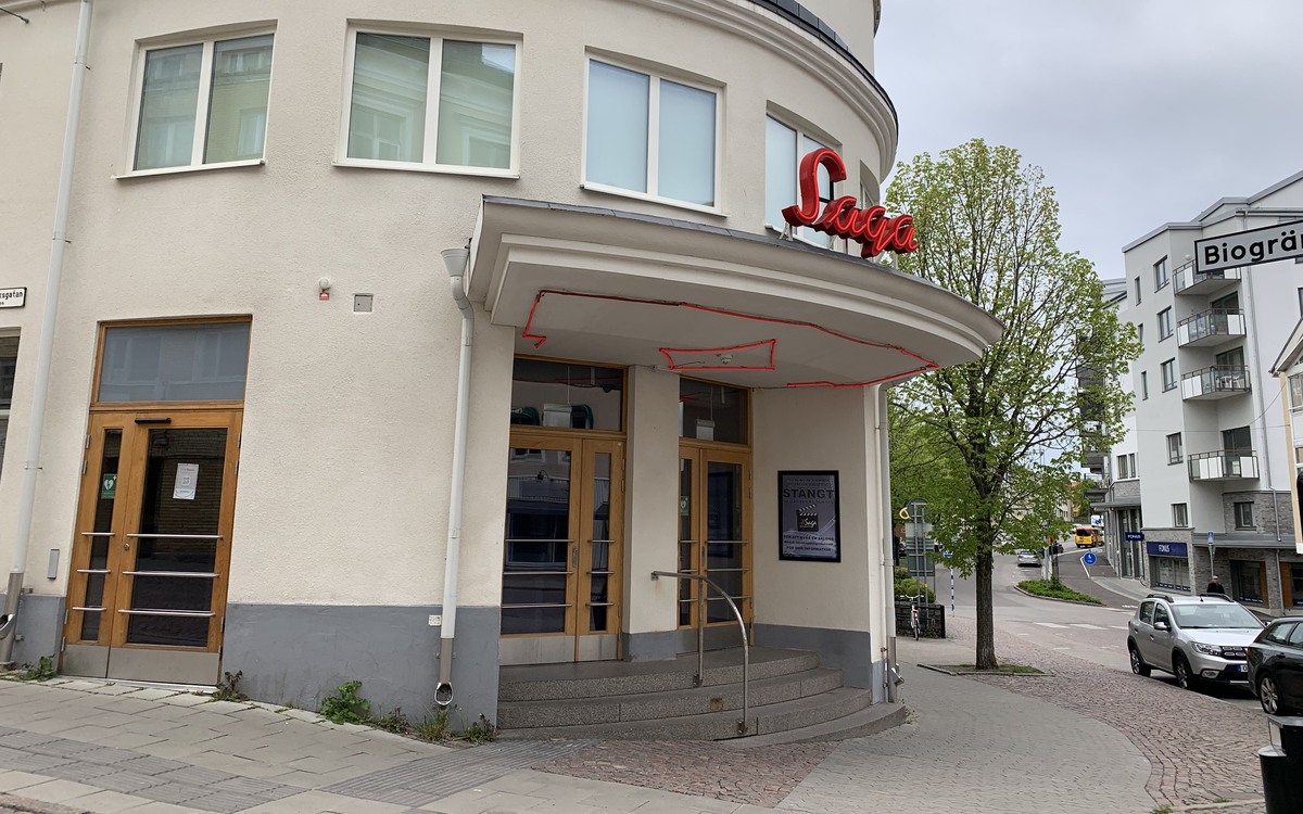 Entrén till Sagabiografen i Oskarshamn.