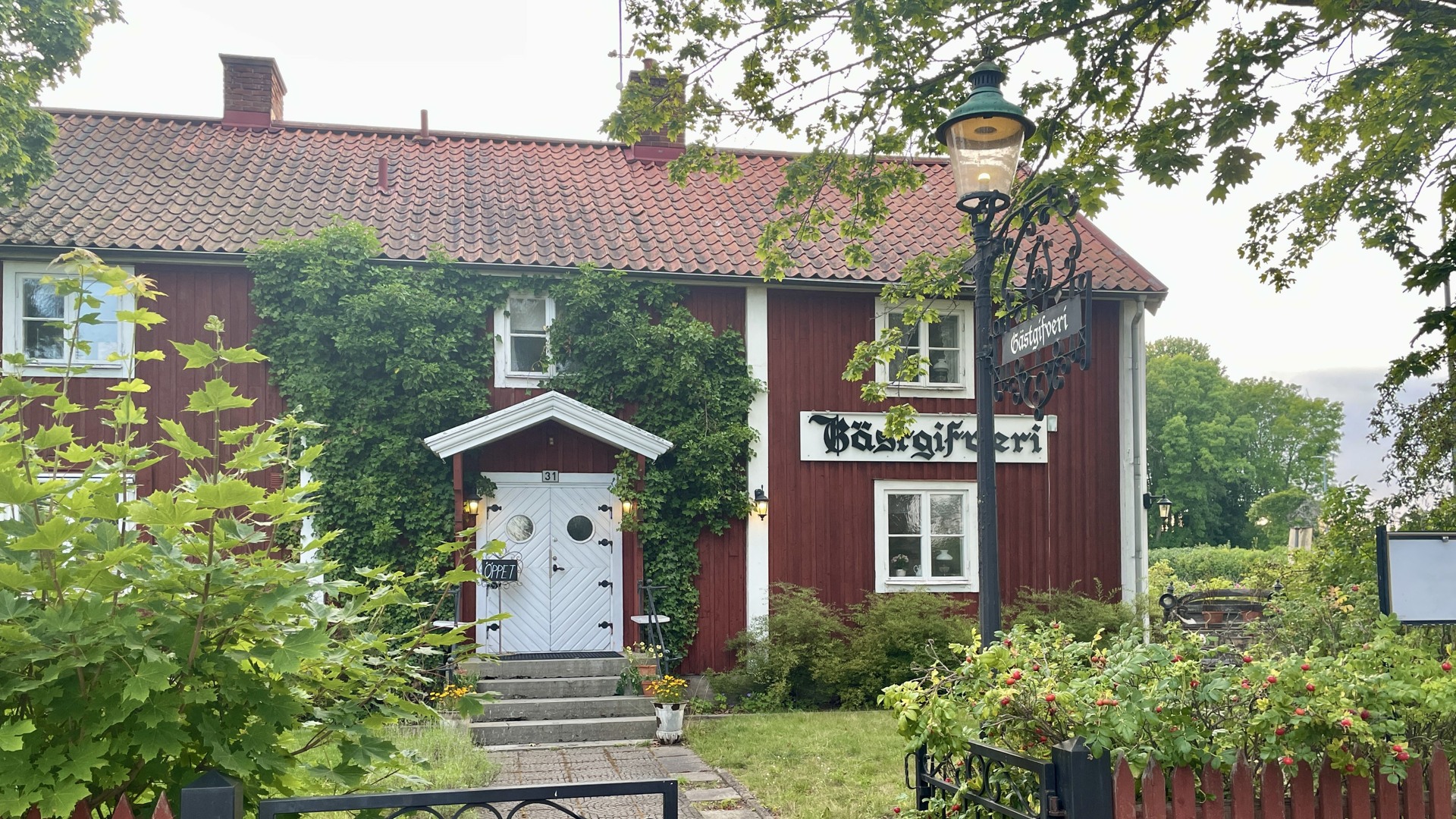 Bild utanför Påskallaviks Gästegifveri