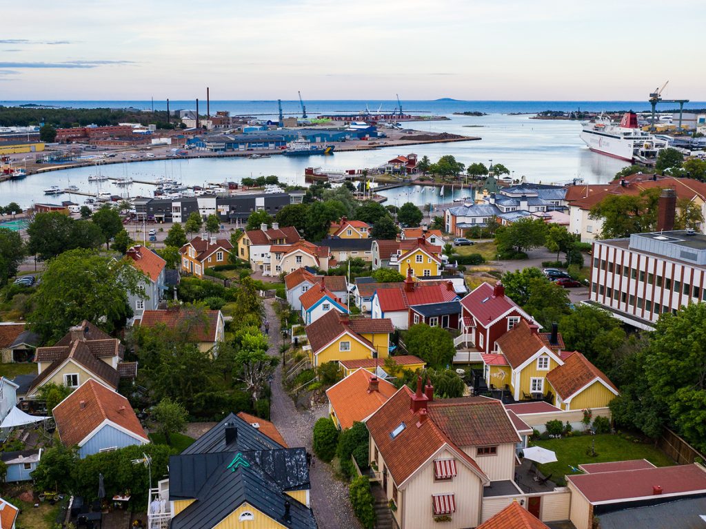 Drönarbild över besväret i Oskarshamn. Bostäder.