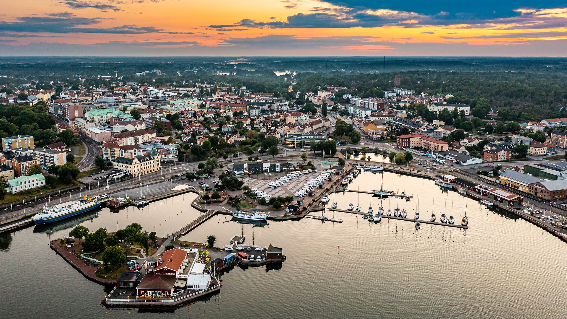 Drönarbild över Oskarshamns stad