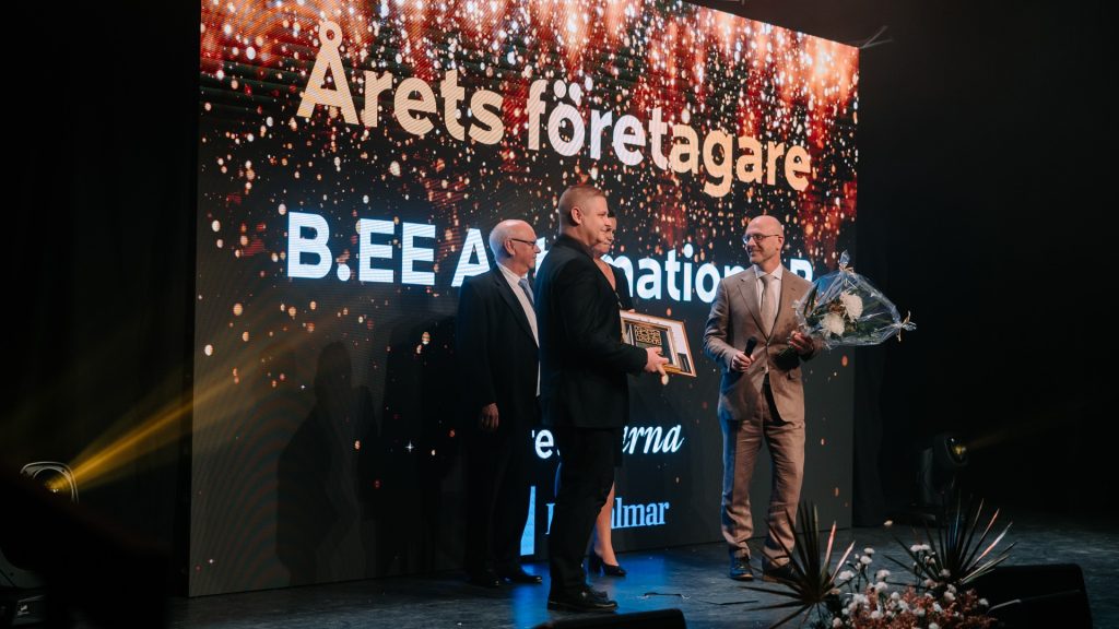 B.EE Automation AB tar emot pris som årets företagare på Oskarsgalan 2024.